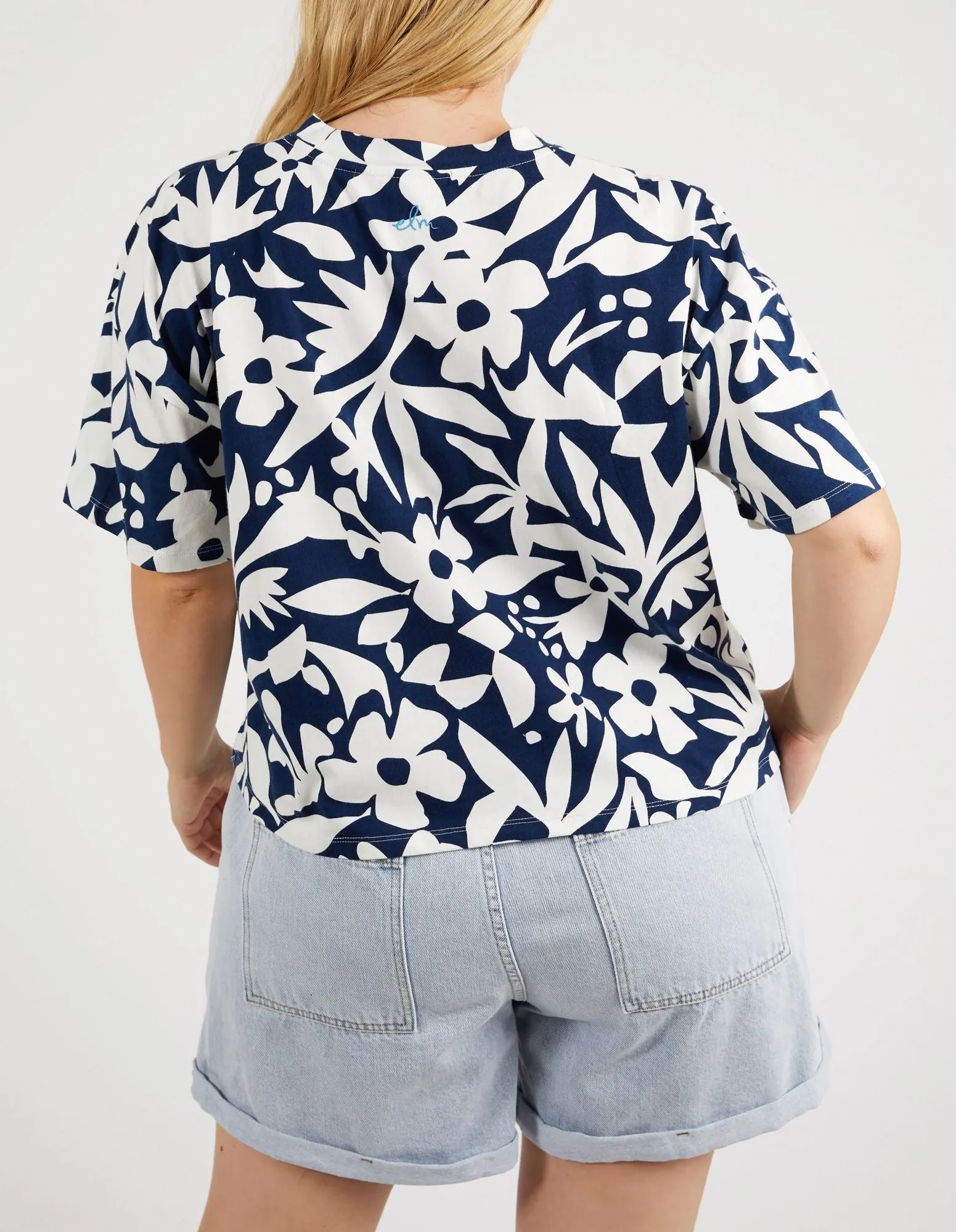 Stencil Floral Tee - Naval Blue Floral
